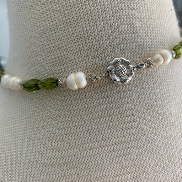 Peridot and fresh water pearls and crystals and sterling silver necklace - Picture 3 of 3